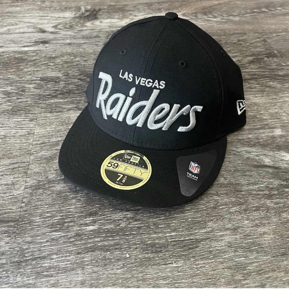 Las Vegas Raiders New Era Omaha Script Low Profile 59FIFTY Mens Fitted Hat 7 3/8